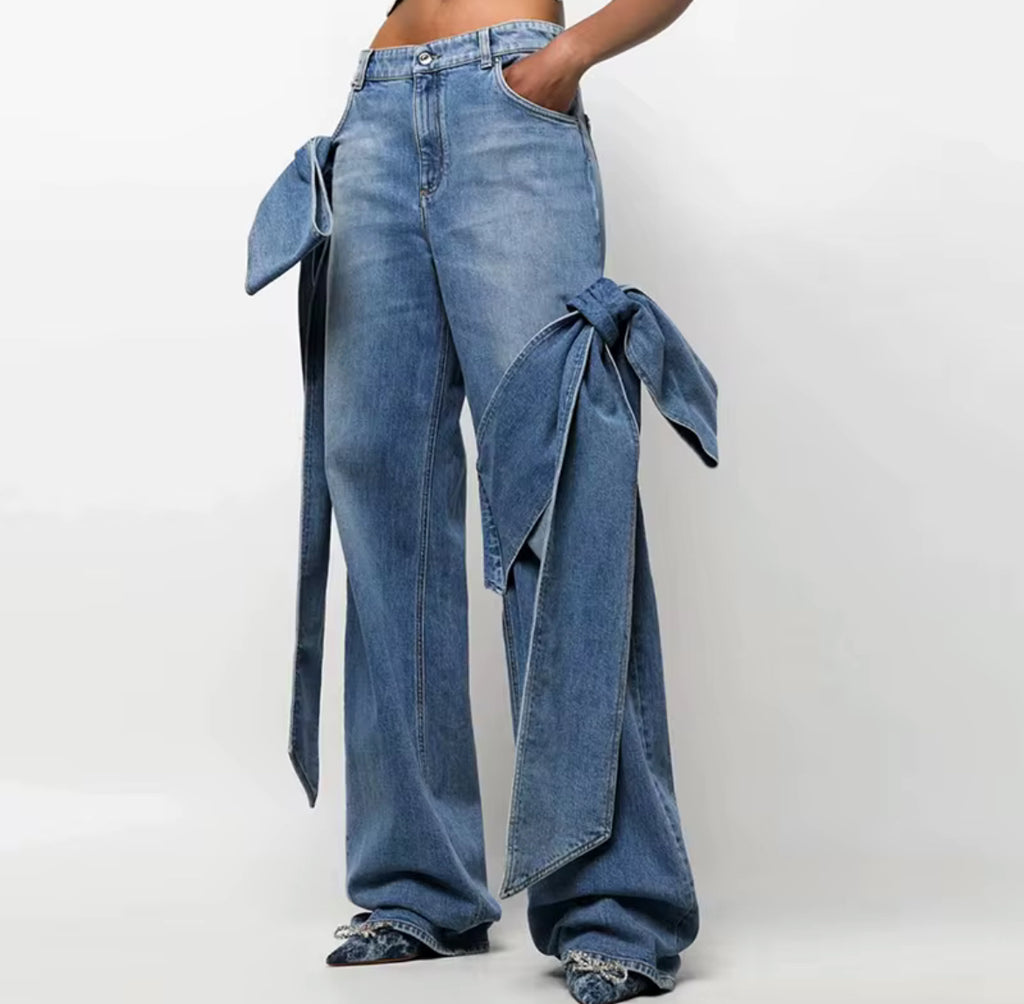 Statement Tie-Detail Wide-Leg Jeans
