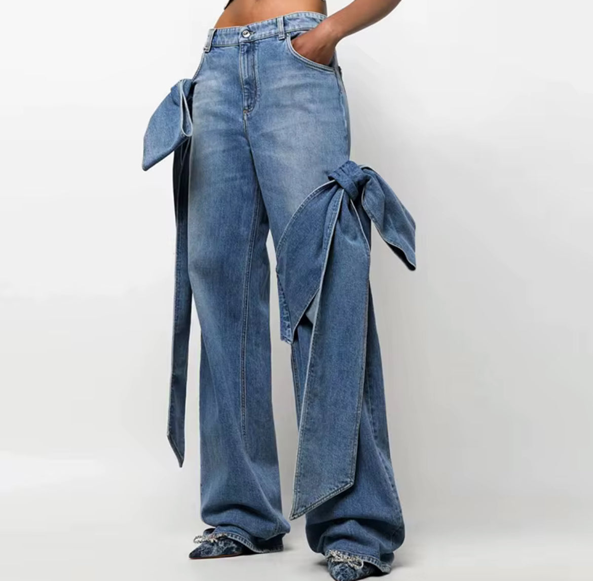 Statement Tie-Detail Wide-Leg Jeans